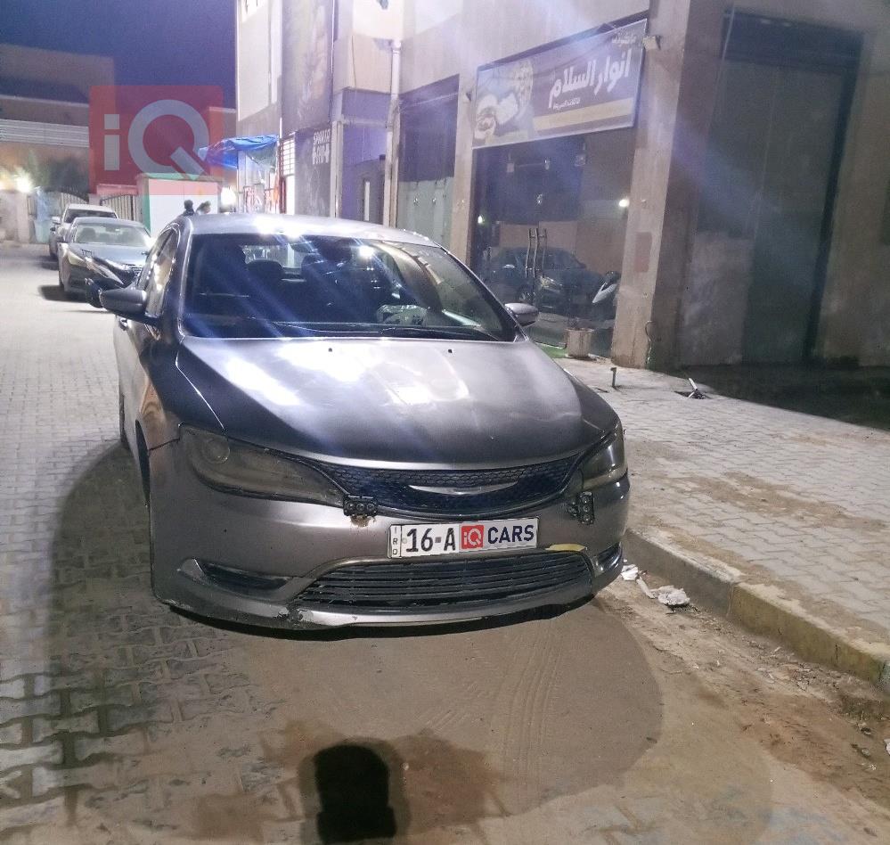 کرایسلەر 200